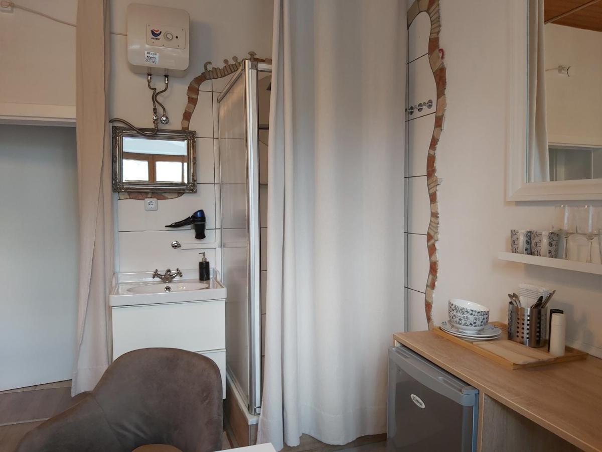 Zimmer Donaustrand Leiben ภายนอก รูปภาพ