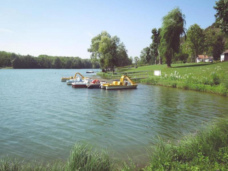 Zimmer Donaustrand Leiben ภายนอก รูปภาพ